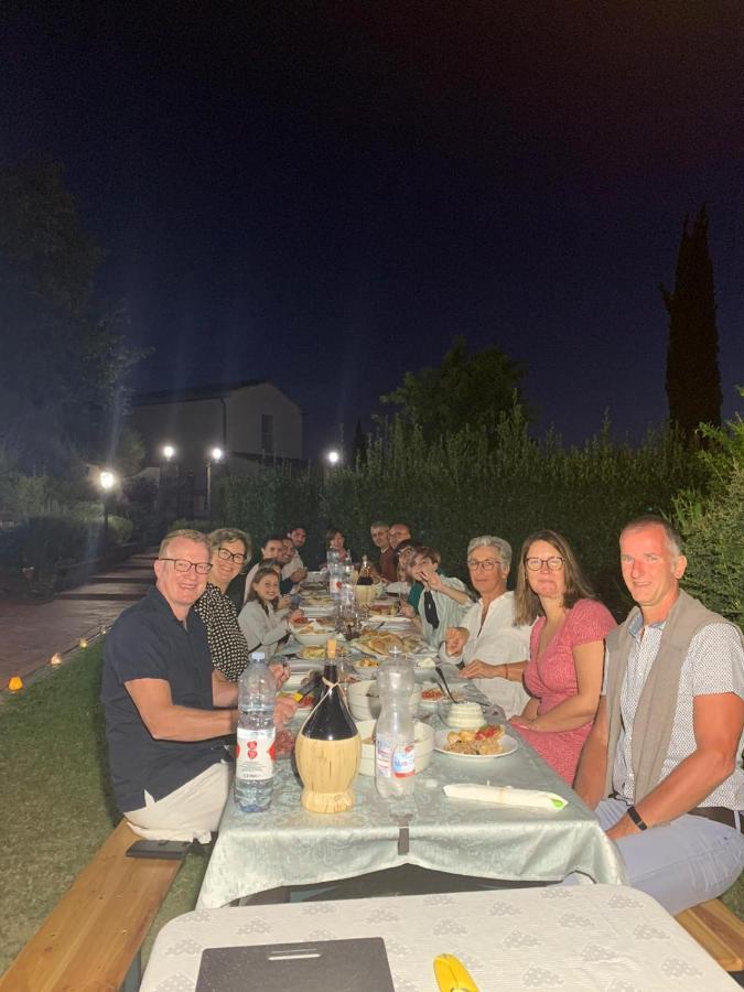 Casa Vacanze "Casale Al Pino" Riparbella Eksteriør billede