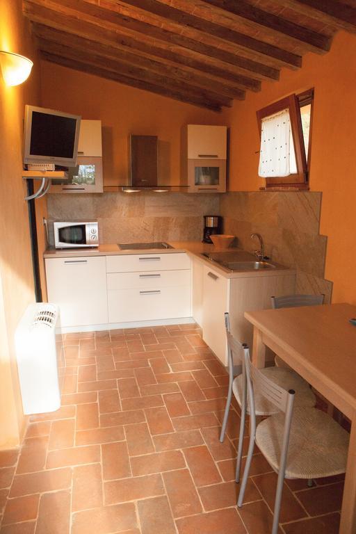 Casa Vacanze "Casale Al Pino" Riparbella Eksteriør billede