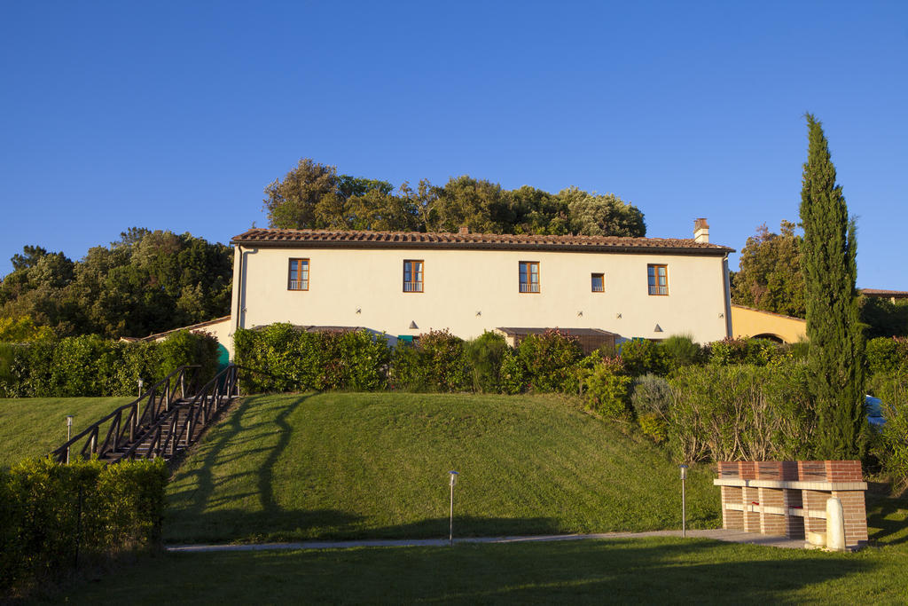 Casa Vacanze "Casale Al Pino" Riparbella Eksteriør billede